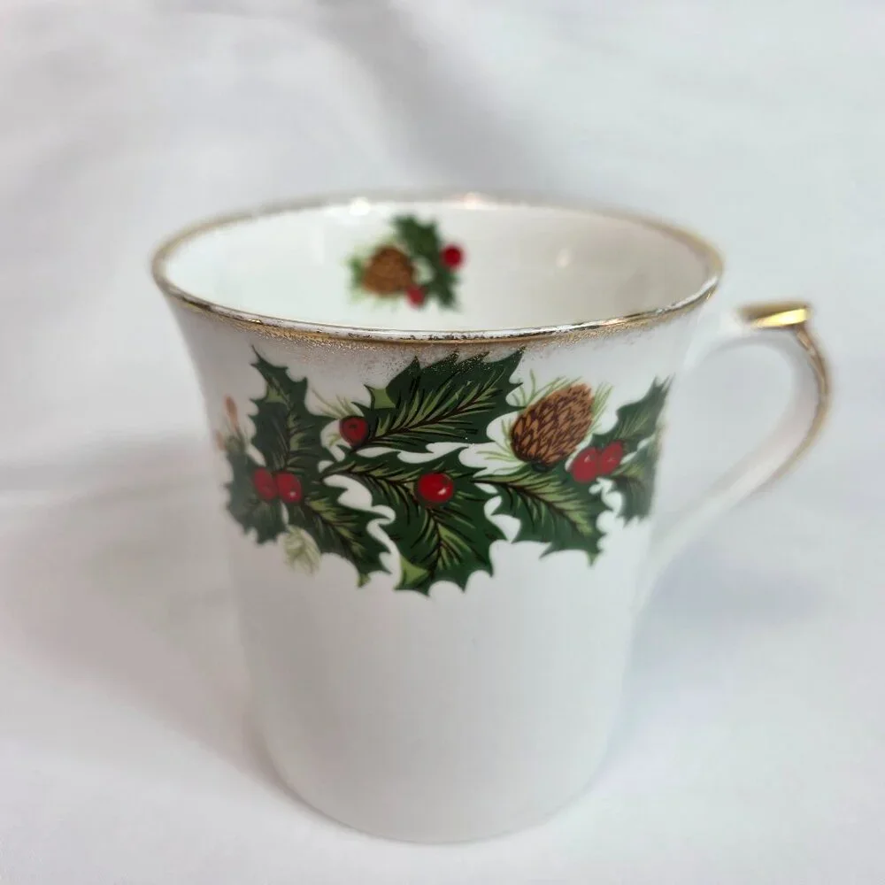 Rosina China Queens Yuletide Scalloped Dinner Plate White with Green & Red Holly